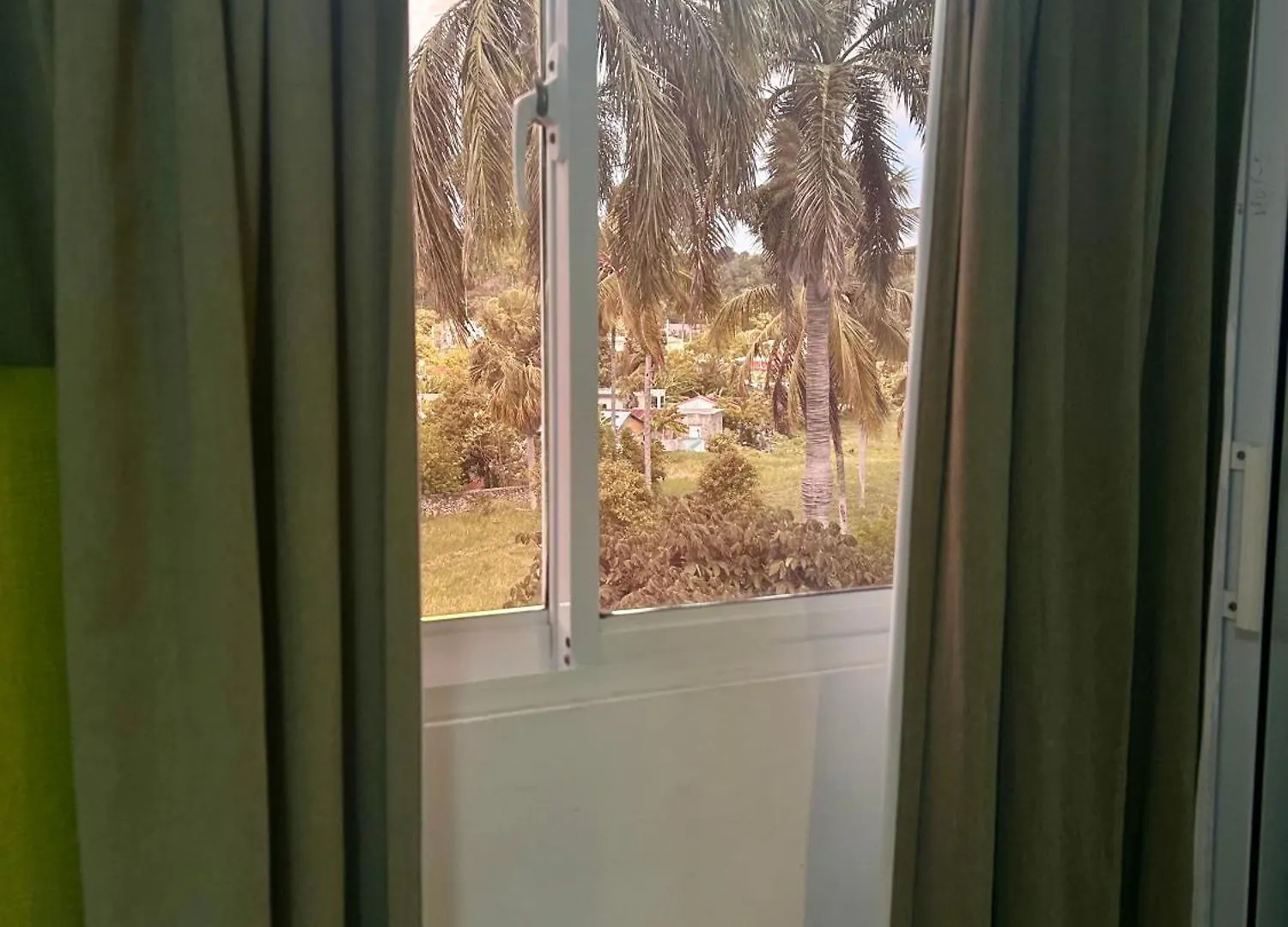 Apartment Modern, Centric Condo - Close To Best Beaches Cabrera